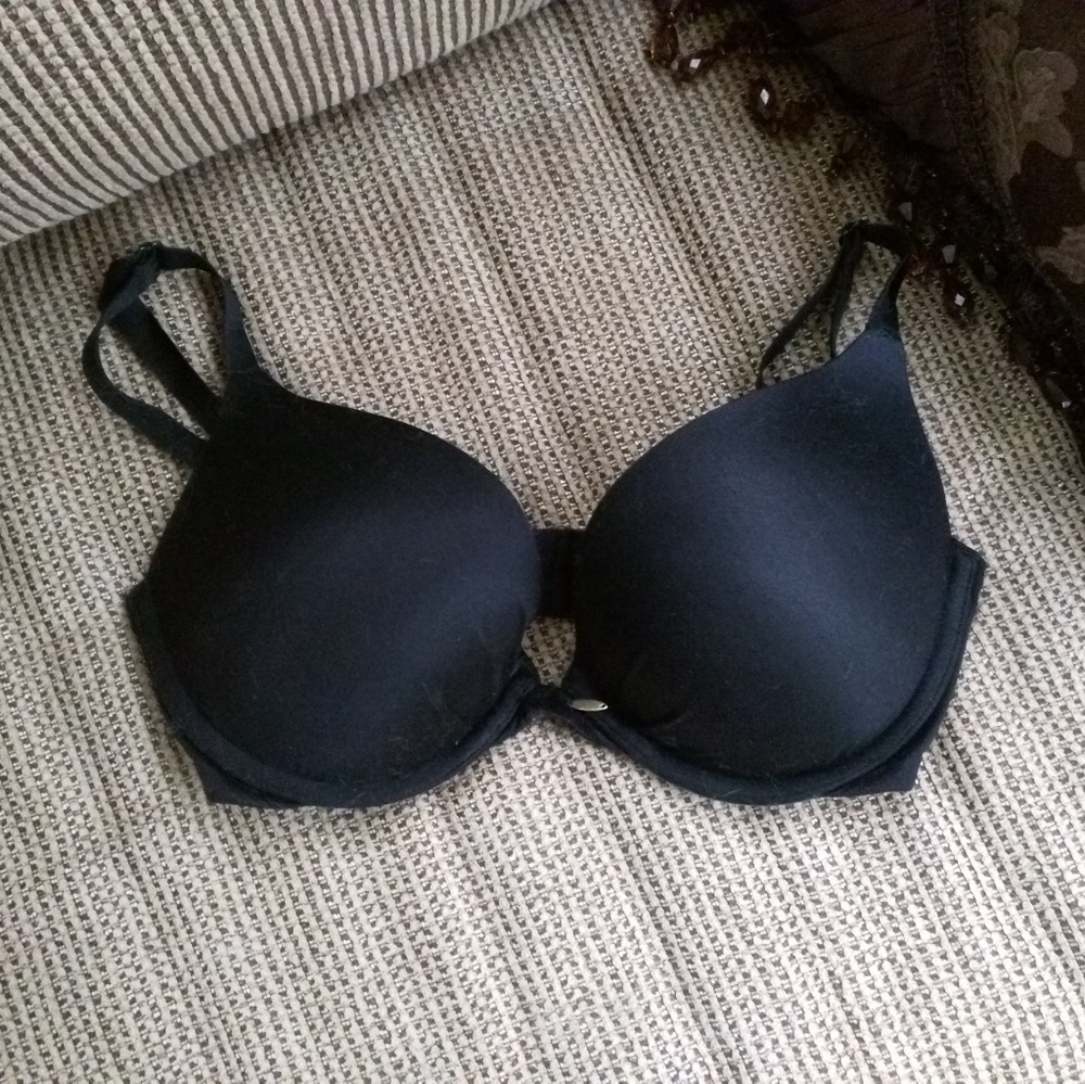 Victoria's Secret Fabulous Pushup Bra, 32DD